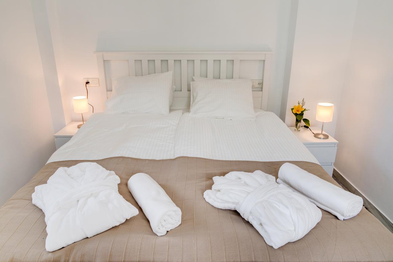 Hostal Alegre 네르하 외부 사진