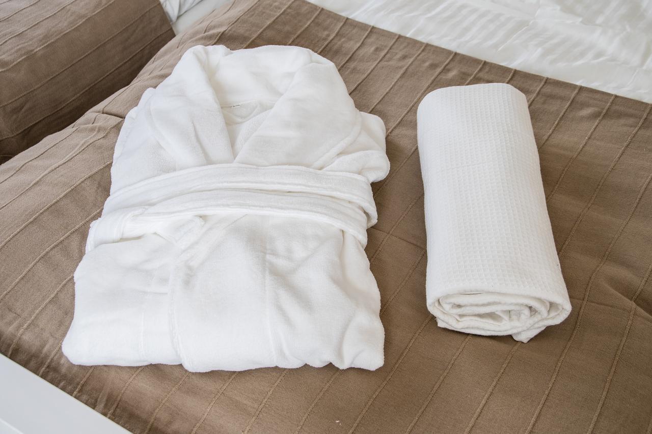 Hostal Alegre 네르하 외부 사진